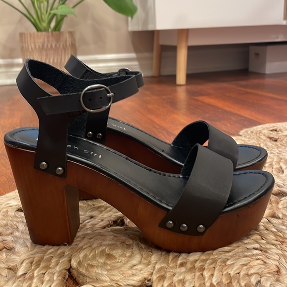 Madden Girl black chunky sandals 👡 size 8 - Picture 2 of 6